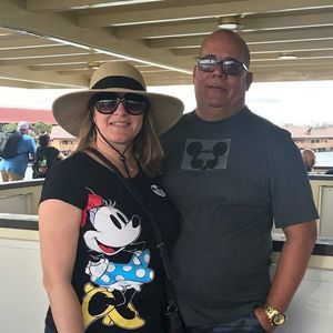 Meet your Posher, Jorge-carmen